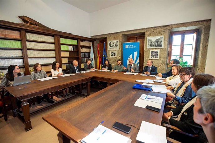 Reunión de la comisión de seguimiento del Protocolo de colaboración en materia de política lingüística, celebrada en Santiago.