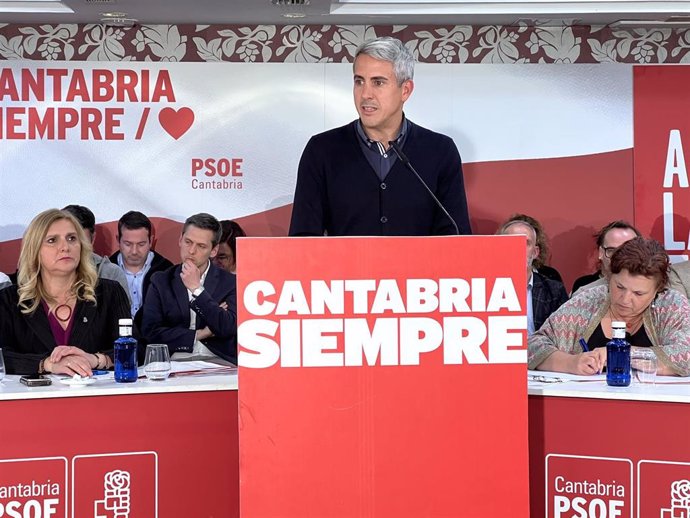 El secretario general del PSOE de Cantabria y portavoz parlamentario, Pablo Zuloaga, durante el Comité Regional celebrado en Santander