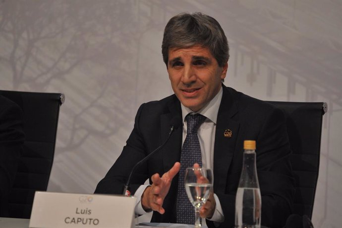 Archivo - July 22, 2018 - Buenos Aires, Buenos Aires, Argentina - President of the Central Bank of Argentina Luis Caputo holds a joint press conference with Finance Minister of Nicolas Dujovne closing the G20 3rd Meeting of Finance Ministers and Central B
