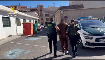 Detienen a ocho personas en Almería por estafar más de medio millón con el método 'Man in the middle'