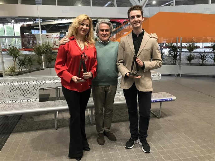 Anael Martín y Gonzalo Preciado reciben los galardones 'Amigos de Honor' de la Casa de la Danza de Logroño