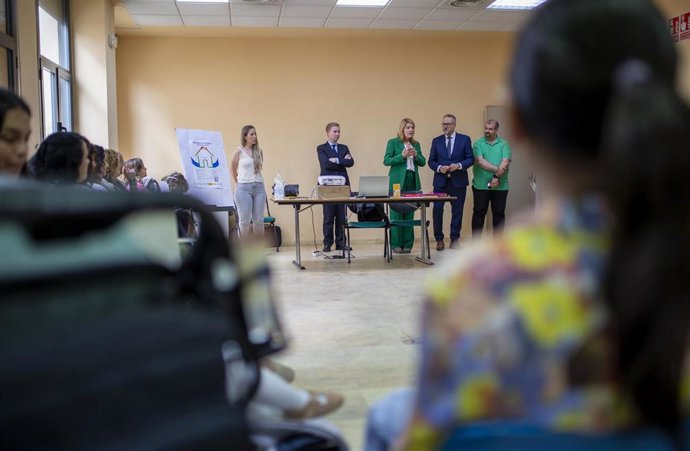 Intervención de la alcaldesa de Huelva, Pilar Miranda.