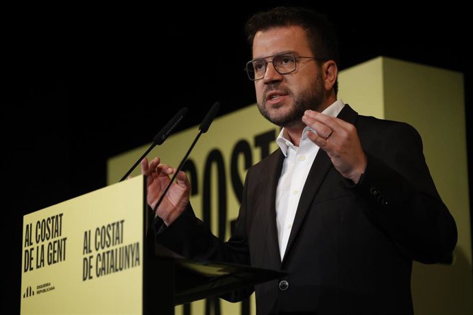 El presidente de la Genralitat y candidato de ERC a la reelección, Pere Aragonès, en un acto en L'Hospitalet de Llobregat (Barcelona).