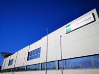 Trasladan al hospital a un hombre afectado por humo tras un incendio en la cocina de un piso en Montejaque (Málaga)