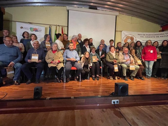 La consejera Marta del Arco en la clausura de la XIII Jornada de Voluntariado y Participación del Oriente de Asturias