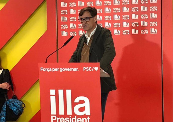 El candidato del PSC al 12M, Salvador Illa, en un mitin en Reus (Tarragona)