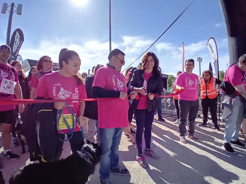 La consejera municipal de Medio Ambiente y Movilidad, Tatiana Gaudes, en la II Andada Canina y Familiar Kalibo.