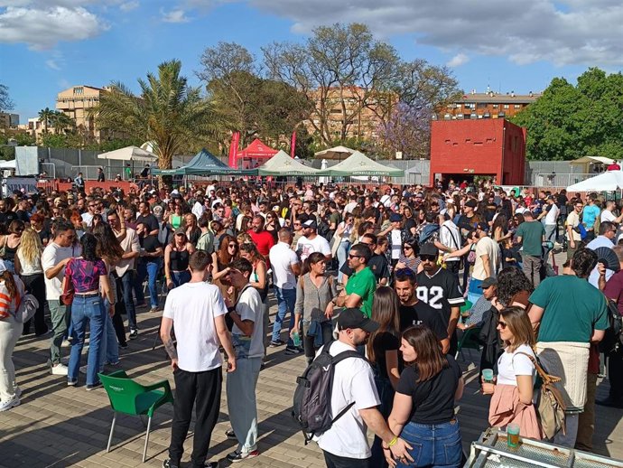 Más de 6.000 personas disfrutaron este sábado en Murcia de la propuesta de ocio del festival 'El Jardín Secreto'
