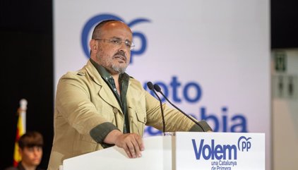 Fernández (PP) critica l'"esperpèntic espectacle" de la manifestació a Ferraz