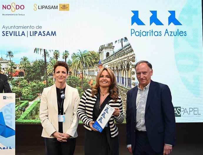 El Ayuntamiento de Sevilla, a través de la empresa municipal Lipasam, ha sido premiado con tres Pajaritas Azules.