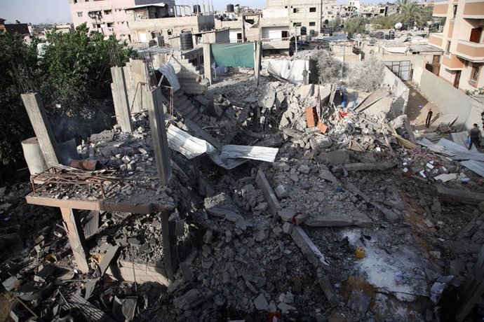 Edifici destruït per un bombardeig israelià a la ciutat de Rafah, al sud de la Franja de Gaza