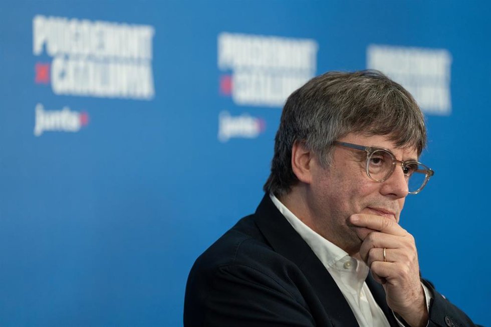 El expresidente de la Generalitat de Catalunya y candidato de Junts a las elecciones catalanas, Carles Puigdemont, durante una entrevista para Europa Press, a 26 de abril de 2024, en Argels (Francia)
