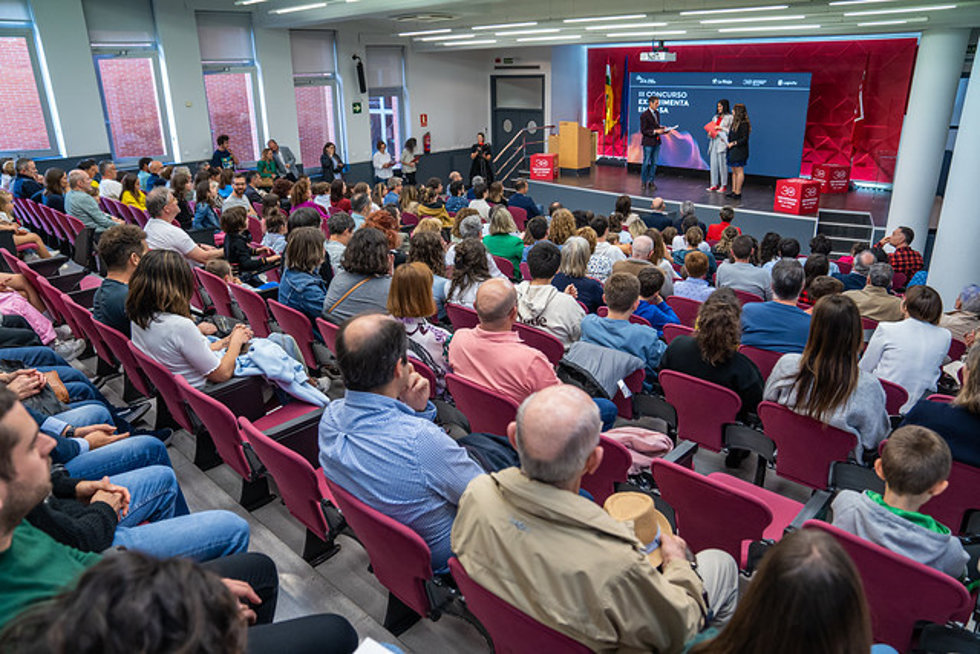 Entrega de premios del Concurso 'Experimenta en casa'