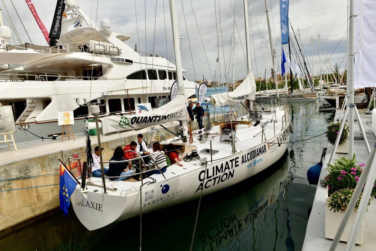 La iniciativa  Amar el Mediterráneo  presenta el primer velero escuela 100% eléctrico en Palma International Boat Show