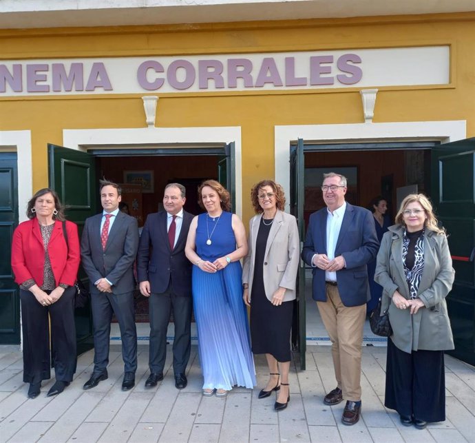 Acto de aniversario del IES Juan Antonio Pérez Mercader de Corrales (Huelva).