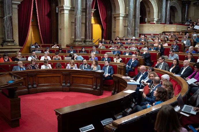 Archivo - Imatge de recurs d'un ple del Parlament