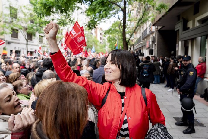 La ministra de Ciència, Innovació i Universitats, Diana Morant, durant la concentració al carrer de Ferraz en suport al president del Govern, Pedro Sánchez, en la seu del PSOE, a 27 d'abril del 2024, a Madrid (Espanya). 
