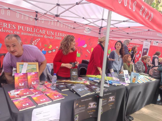 La editorial Círculo Rojo participa en la Feria de Sant Jordi.