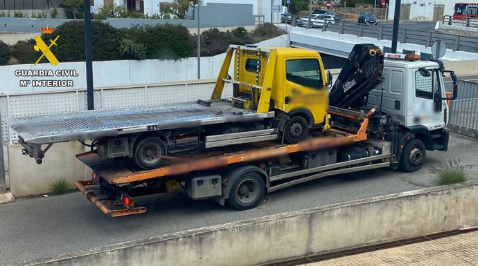 Grúa del detenido por hurtos en Ibiza