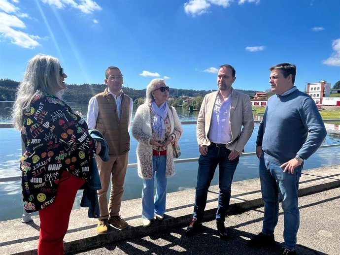 El diputado del PP Pedro de Rueda durante su visita al Centro de Tecnificación Deportiva de Trasona