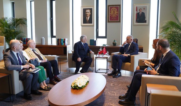 México apuesta por mejorar la conectividad y la llegada de turistas desde Turquía