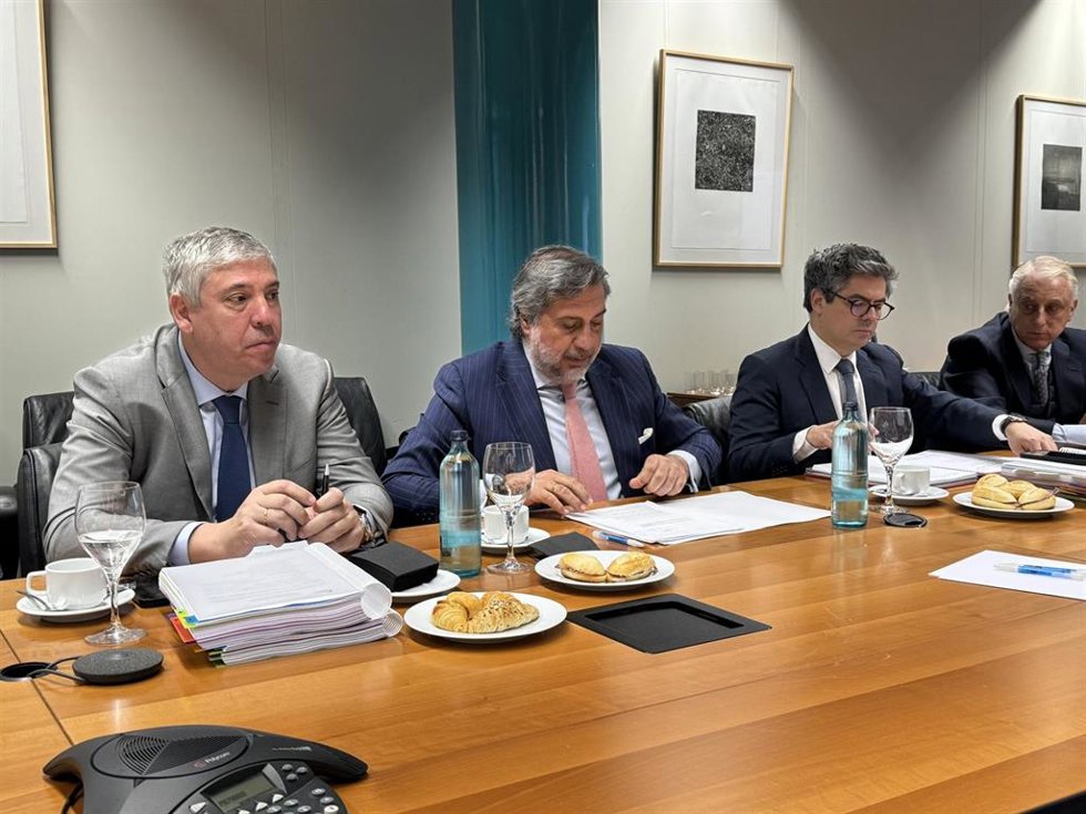 De izquierda a derecha: José Vicente de los Mozos, Ángel Asensio y Daniel Martínez.