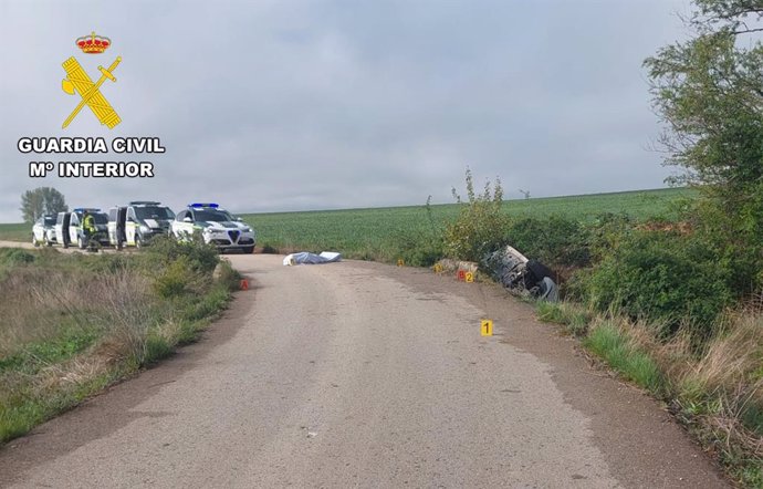 Accidente de un vehículo en un camino entre Villasandino y Grijalba (Burgos).