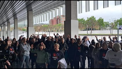 Uns 100 funcionaris de presons protesten pel pacte dels sindicats i el Govern
