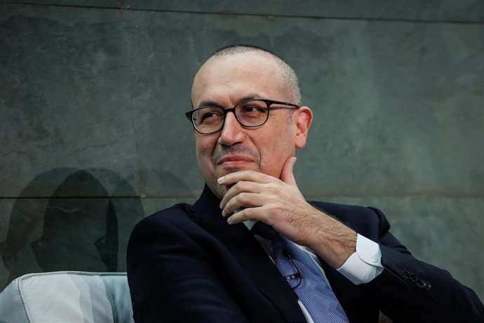 Archivo - El CEO BBVA, Onur Genç, durante un encuentro sobre el sector bancario europeo, organizado por la Asociación Española de la Banca (AEB), en la Fundación Rafael del Pino, a 22 de noviembre de 2023, en Madrid (España). 