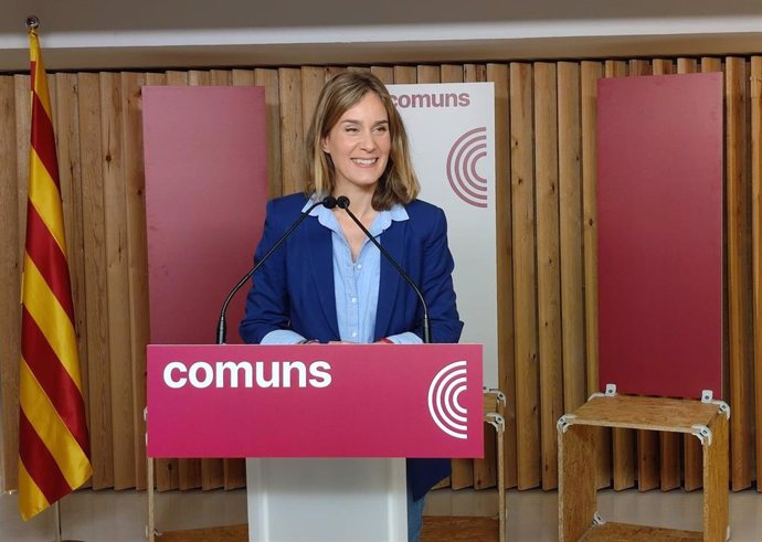 La candidata de los Comuns a presidir la Generalitat, Jéssica Albiach, en rueda de prensa