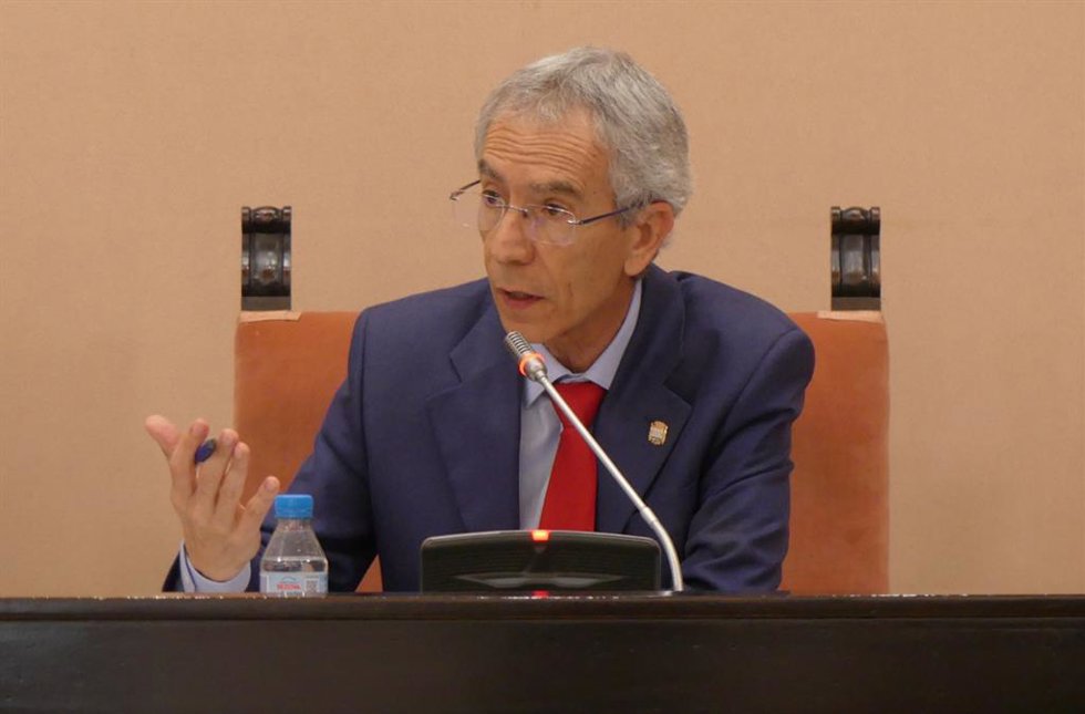El alcalde de Utrera en el pleno
