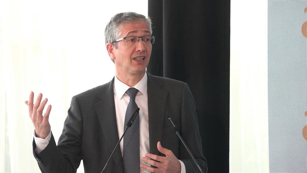 El gobernador del Banco de España, Pablo Hurtado, en el Foro de Economía en Badajoz