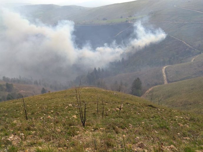 Imagen de archivo de un incendio forestal en Cantabria 