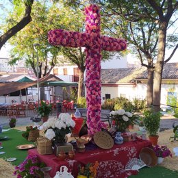 Archivo - Una cruz de mayo en Jaén.