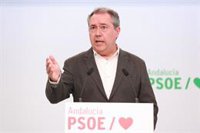 Espadas aboga por "explorar" opciones constitucionales que eviten "operaciones para acabar políticamente" con alguien