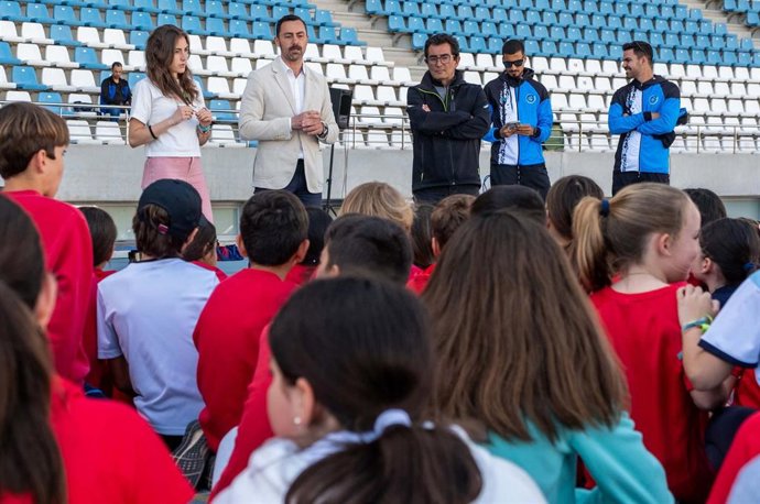 Sesión de entrenamiento con la onubense María Forero, campeona de Europa Sub-20 de cross y subcampeona de Europa Sub-23 de los 5.000 metros lisos.
