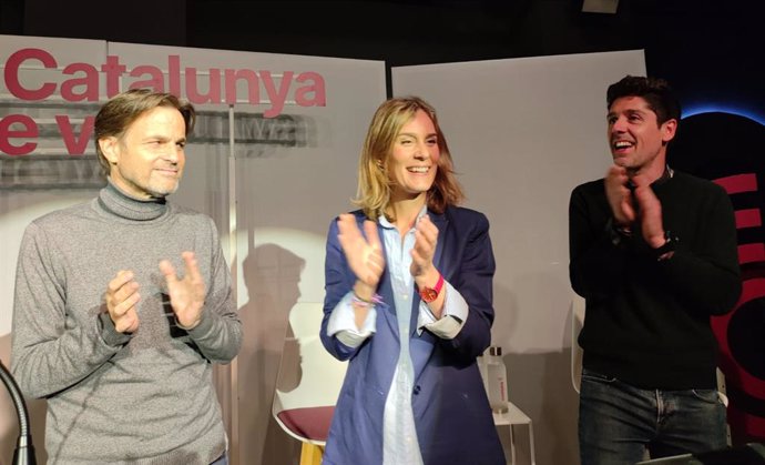 La candidata dels Comuns a presidir la Generalitat, Jéssica Albiach, el candidat dels Comuns a les europees, Jaume Asens, i el número 4 per Barcelona, David Cid.