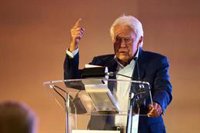 Felipe González, tras el anuncio de Sánchez de continuar: "No sabía yo que era una decisión"