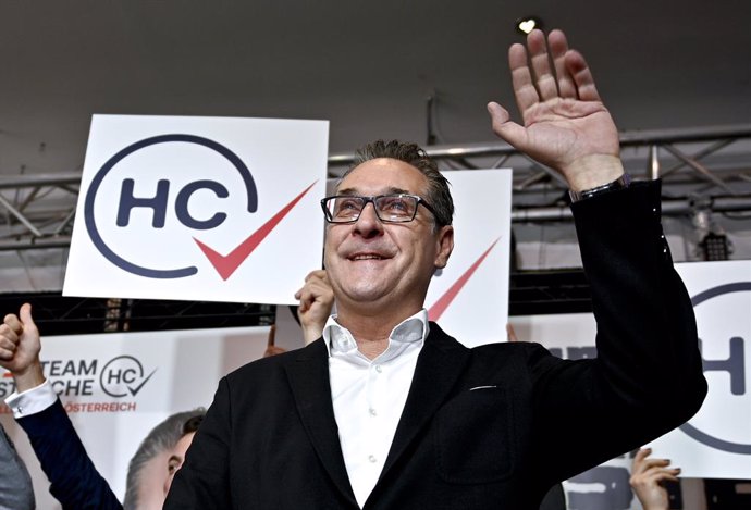 Archivo - 29 August 2020, Austria, Vienna: Heinz-Christian Strache, Former Austrian Vice-Chancellor, ex-chairman of the Freedom Party of Austria (FPOe) party and top candidate of "Team HC Strache", attends a press conference ahead of the Vienna municipal 