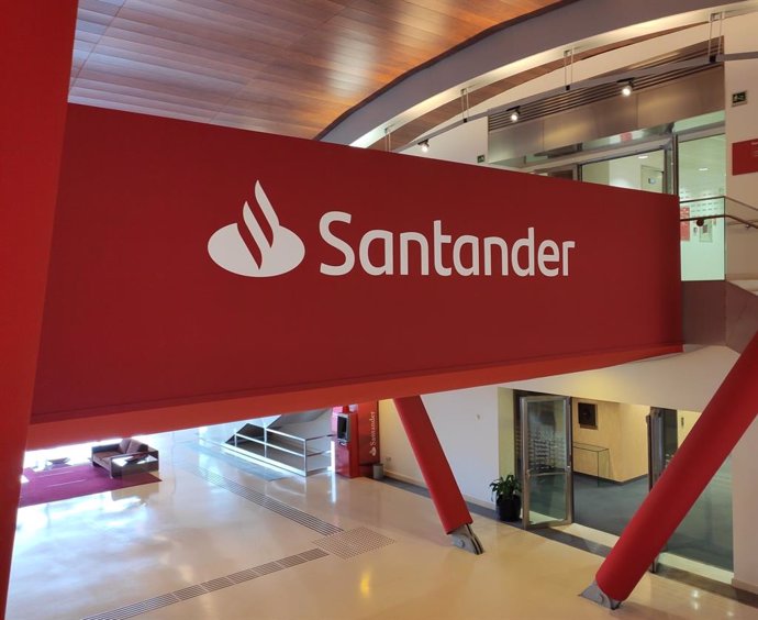 Archivo - Logo de Banc Santander