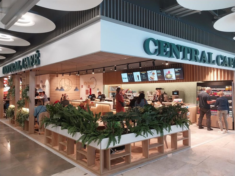 Grupo Ibersol abre su primer Central Café en el aeropuerto de Madrid-Barajas y el quinto en España.