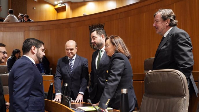 Diputados de VOX en el Grupo Parlamentario de las Cortes de Aragón
