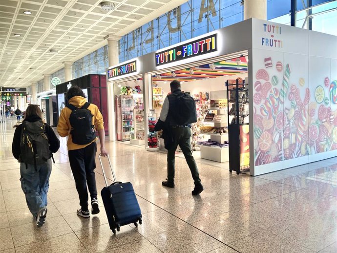 Nueva tienda de Tutti Frutti en el Aeropuerto de Barcelona-El Prat.