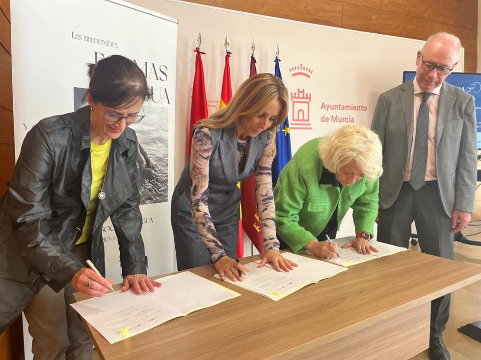 Imagen de la firma del convenio