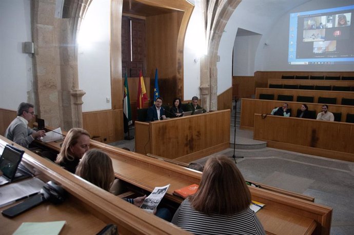 Reunión de la red 'Oleoturismo en España' que ha tenido lugar en Cáceres