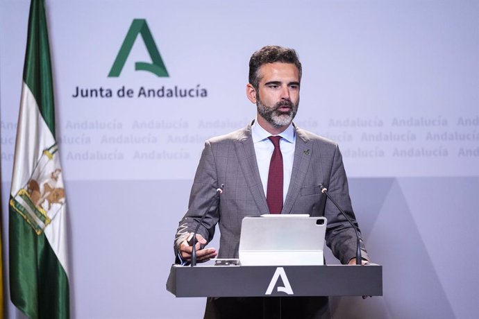 El consejero de Sostenibilidad y portavoz del Gobierno andaluz, Ramón Fernández-Pacheco, este martes en la rueda de prensa posterior al Consejo de Gobierno.