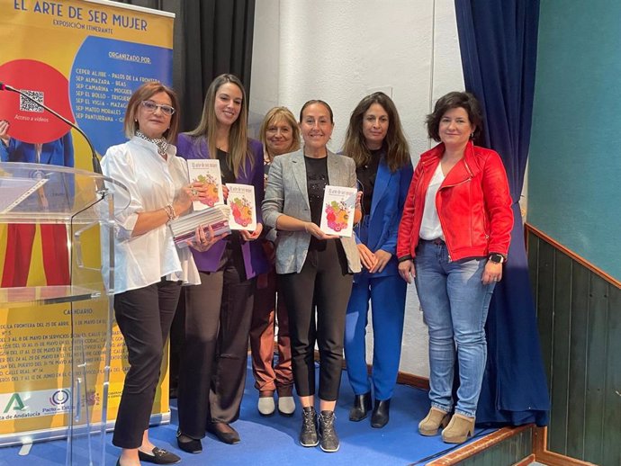 El Centro de Educación Permanente (CEPER) Aljibe, dentro del proyecto titulado el 'Arte de Ser Mujer', ha organizado un acto-presentación en La Casa de la Cultura de Palos de la Frontera (Huelva).