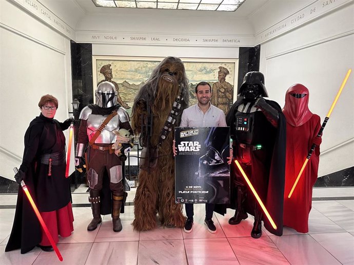 La Plaza Porticada acoge este sábado el primer encuentro 'May The Force Santander' para fans de 'Star Wars'