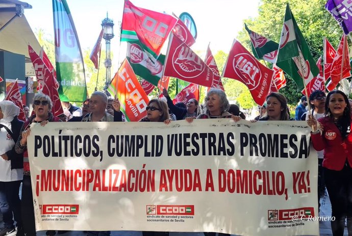 Manifestación en la Plaza Nueva de Sevilla