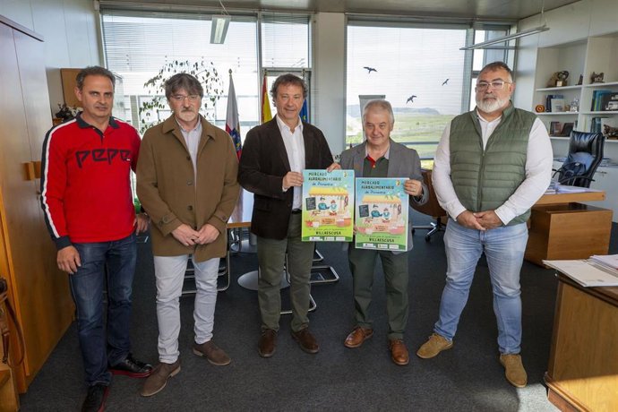 El Consejero De Desarrollo Rural, Ganadería, Pesca Y Alimentación, Pablo Palencia, Presenta La Feria Agroalimentaria De Primavera De Villaescusa.